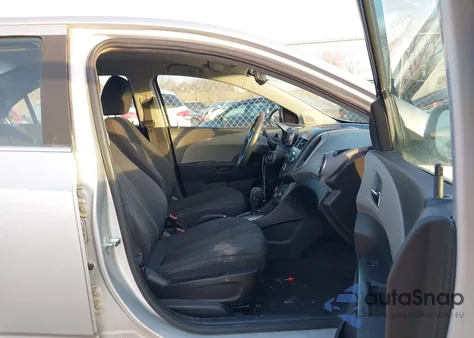 2013 Chevrolet Sonic Lt Auto z USA, uszkodzony, nr VIN 1G1JC5SH2D4117596